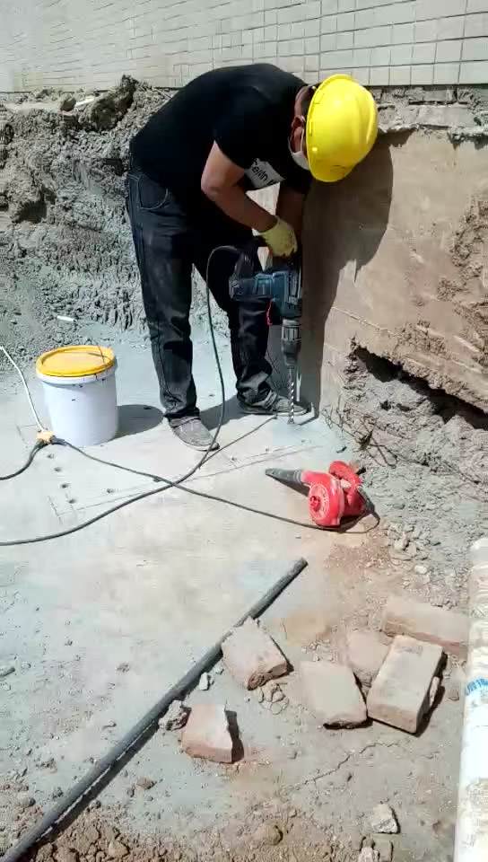 玉林新旧混凝土植筋连接加固
