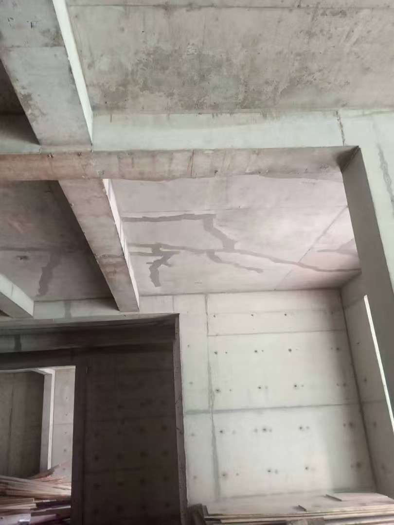 玉林房屋顶楼开裂怎么处理